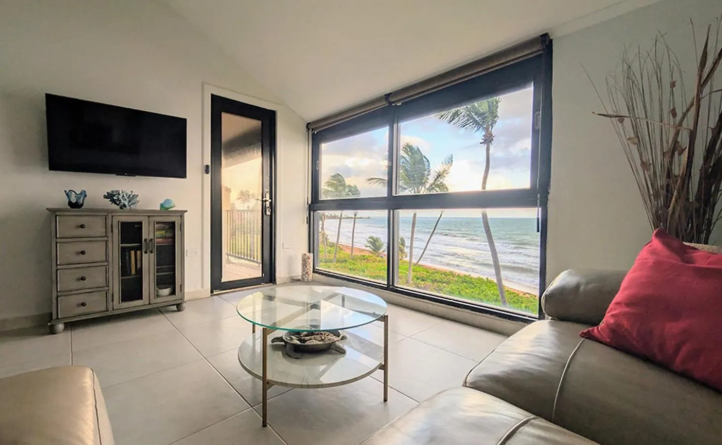 Bv103 - Amazing Oceanfront Condo Steps From Beach Humacao
